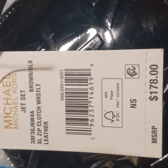 Michael Kors xl zip clutch - Picture 6 of 6